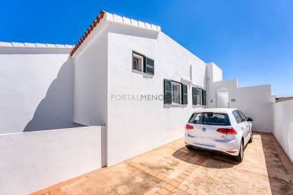 Villa with swimming pool and large garage in Calan Porter