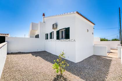 Villa with swimming pool and large garage in Calan Porter