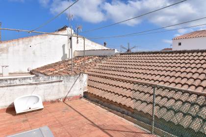 Casa amplia y luminosa en primera planta en Es Castell