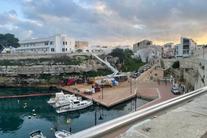 Estudio con vistas al mar en Es Castell