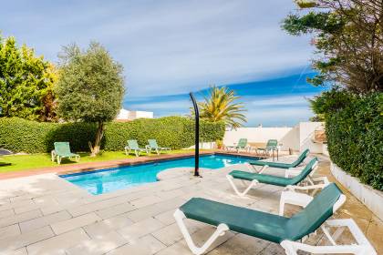 Modern 4 bedroom villa with a tourist licence in Sol Del Este, Es Castell.