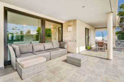 Modern 4 bedroom villa with a tourist licence in Sol Del Este, Es Castell.