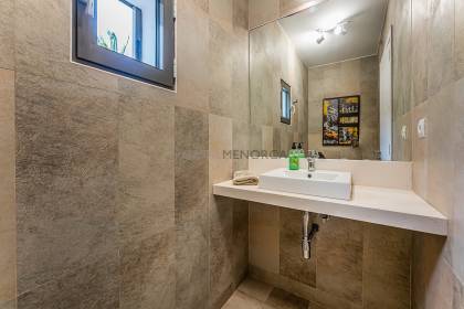 Chalet con piscina y licencia turística en Addaia
