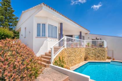 Elegant 3-Bedroom Villa with Panoramic Sea Views in Cala Llonga