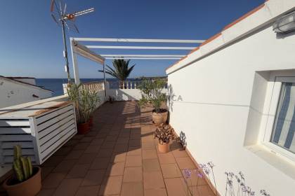 Seafront house with stunning views of the sea and Isla del Aire in S'Algar