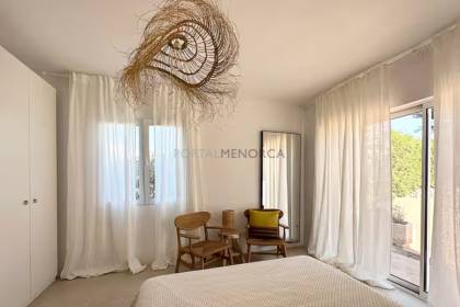 Chalet con licencia turística de cuatro dormitorios y dos baños y piscina....
