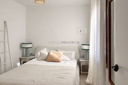 Chalet con licencia turística de cuatro dormitorios y dos baños y piscina....