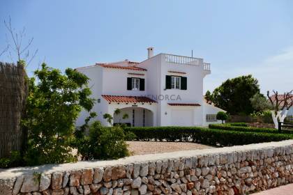 Superbe villa de 5 chambres avec licence touristique, vue sur la mer et piscine à Santa Ana