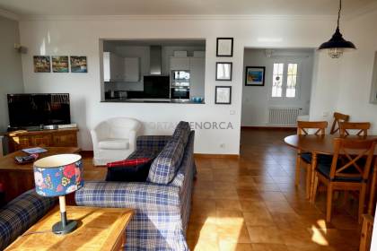 Impresionante chalet de 5 dormitorios, licencia turística, vistas al mar y piscina en Santa Ana