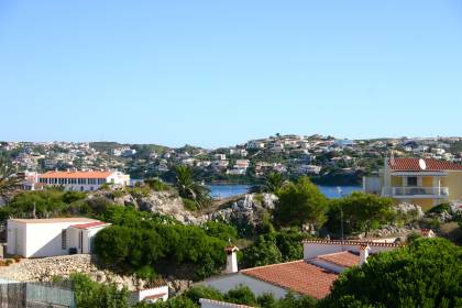 Impresionante chalet de 5 dormitorios, licencia turística, vistas al mar y piscina en Santa Ana