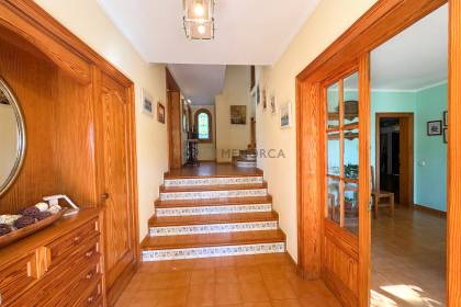 Villa de 4 chambres avec piscine, intimité et espaces extérieurs