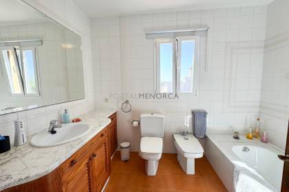 Villa de 4 chambres avec piscine, intimité et espaces extérieurs