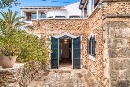 Renovated Villa with Private Pool, Tennis Court and Sea Views in Alcaufar
