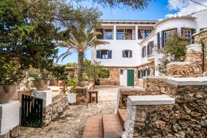 Renovated Villa with Private Pool, Tennis Court and Sea Views in Alcaufar