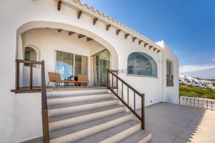 Villa with spectacular sea views and tourist licence in Cala Morell
