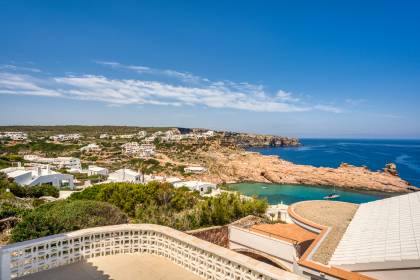 Villa with spectacular sea views and tourist licence in Cala Morell