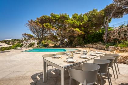 Villa with spectacular sea views and tourist licence in Cala Morell