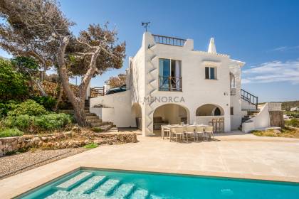 Villa with spectacular sea views and tourist licence in Cala Morell