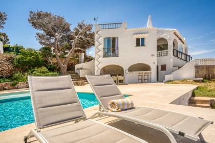 Villa with spectacular sea views and tourist licence in Cala Morell
