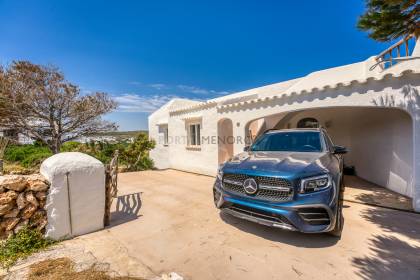Villa with spectacular sea views and tourist licence in Cala Morell