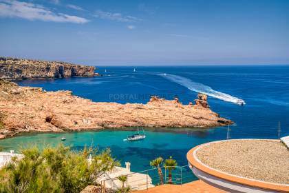 Villa with spectacular sea views and tourist licence in Cala Morell