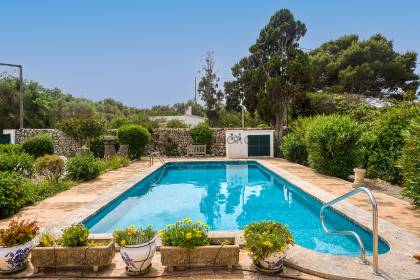 Une villa privée avec piscine à Trebalúger, Es Castell.