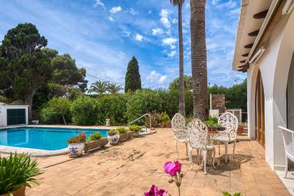Une villa privée avec piscine à Trebalúger, Es Castell.