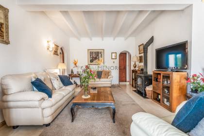 Une villa privée avec piscine à Trebalúger, Es Castell.