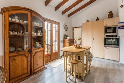 Une villa privée avec piscine à Trebalúger, Es Castell.