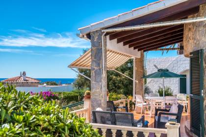 Renovated villa with sea views in S'Algar