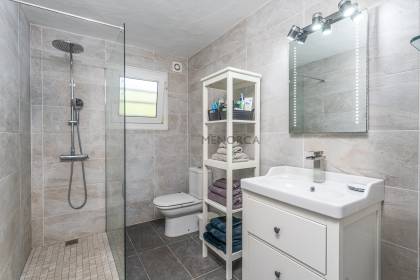 Renovated villa with sea views in S'Algar