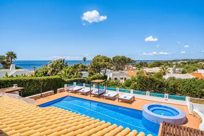 Spectaculaire villa de 6 chambres avec annexe et vue sur la mer à Binibeca.