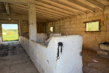 Rustic property to reform near Ciutadella.