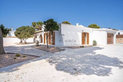 Interesting fully refurbished villa in Cala'n Bosch