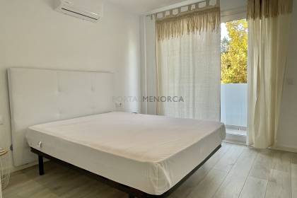 Newly refurbished apartment just 20 metres from the Santandria beach