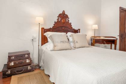 Charming house renovated with excellent taste, conserving all the characteristic elements and details of traditional Ciutadella architecture.
