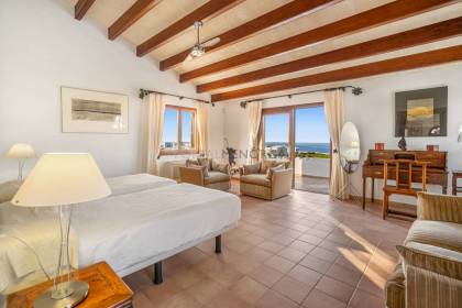 Magnifique villa avec piscine et vue sur la mer à Cala Morell