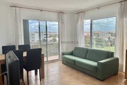 Duplex penthouse with sea views, located in the Paseo Marítimo area.
