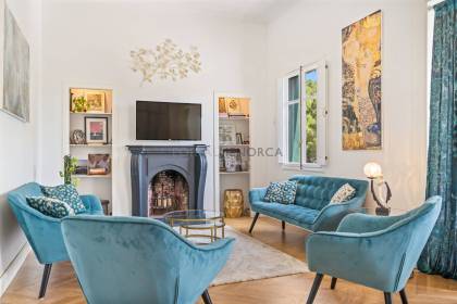 Spectacular private flat in the centre of Ciutadella.