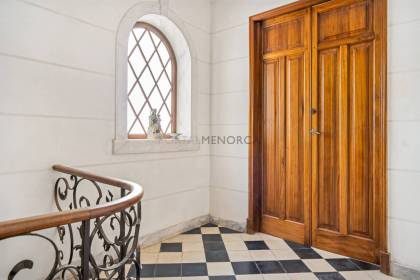 Spectacular private flat in the centre of Ciutadella.