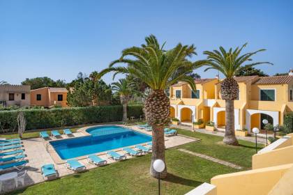 Attractive apartment complex in a popular tourism area on the South coast of Ciutadella