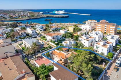 Plot for 4 homes near Passeig Marítim seafront promenade in Ciutadella