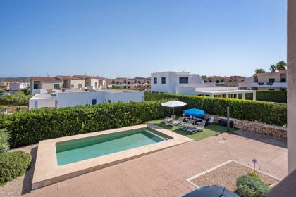 Chalet en Calan Blanes con vistas al mar.