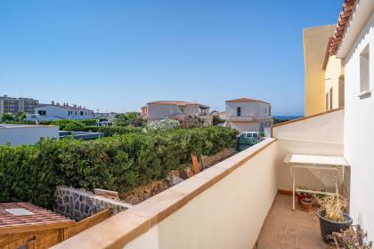 Chalet en Calan Blanes con vistas al mar.