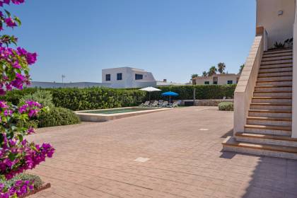 Chalet en Calan Blanes con vistas al mar.