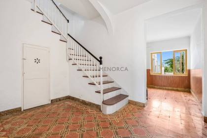 Casa en Ciutadella con patio y vistas al campo.