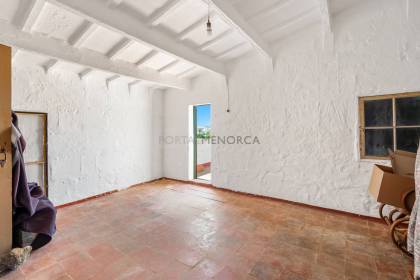 Casa en Ciutadella con patio y vistas al campo.