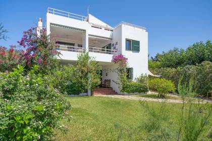 Villa just 50 m from the beach