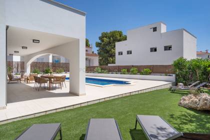 Villa avec licence touristique à Port d'Addaia