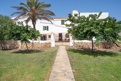 Two country houses, one with a tourist licence, on the south coast of Ciutadella